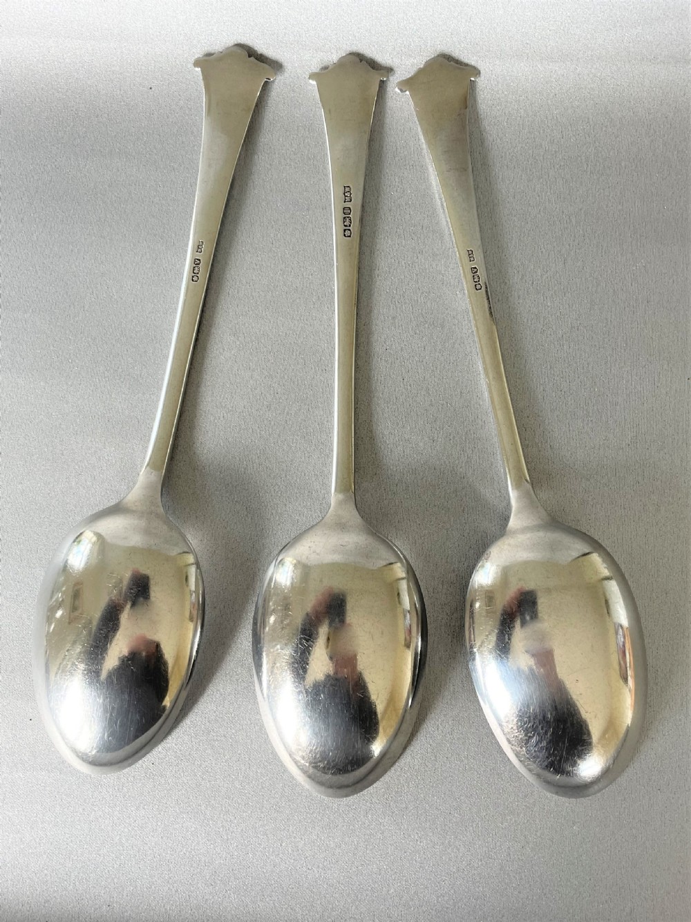 A Good Set Of 3 Onslow Pattern Silver Table/serving Spoons View IV
