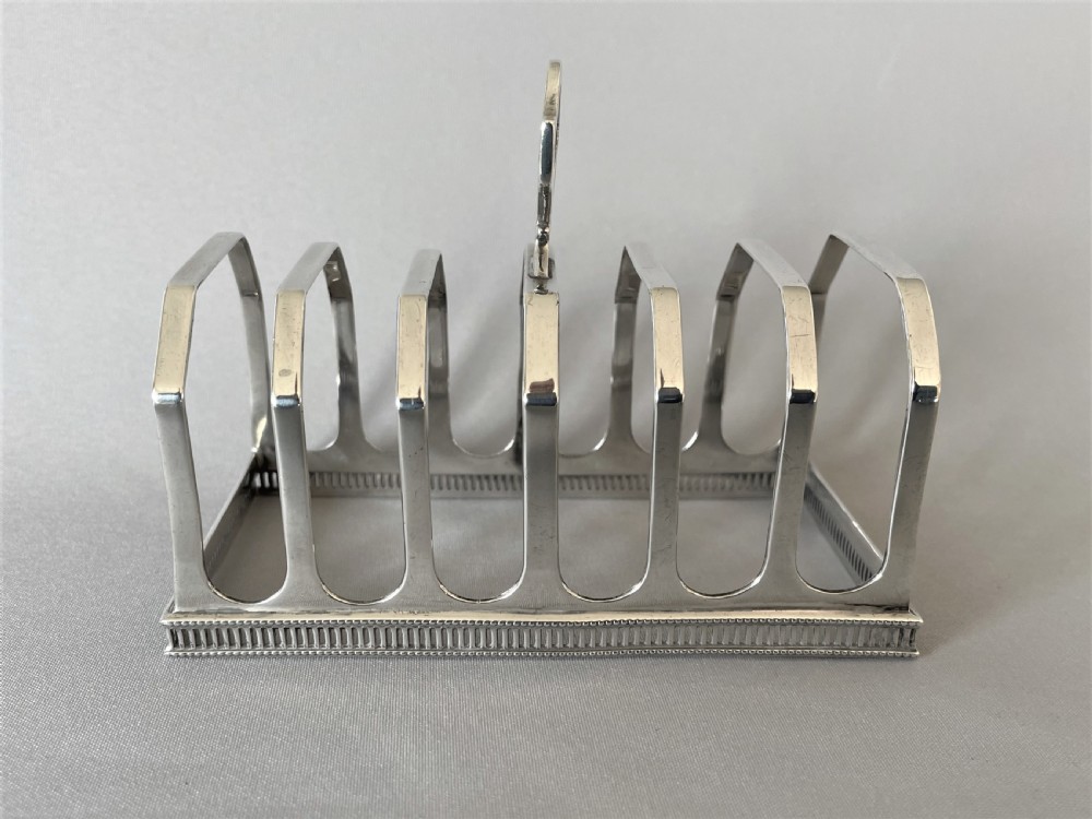 A stylish Art Deco Chester silver toast rack View III
