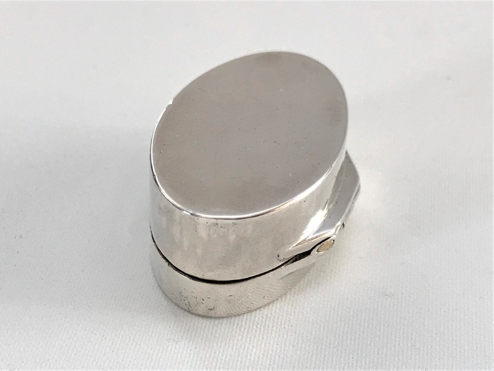 An unusual 18th Century hinged silver patch box View III