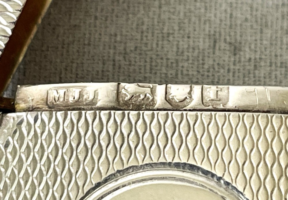 An appealing Edwardian silver vesta View V