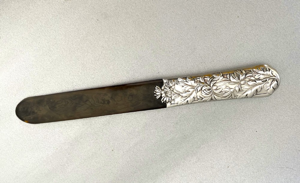 A fabulous Edwardian silver & tortoiseshell page turner View VIII
