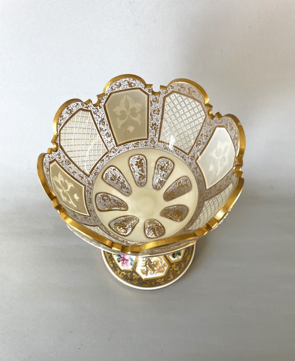 A magnificent late 19th Century Bohemian pedestal vase View VII