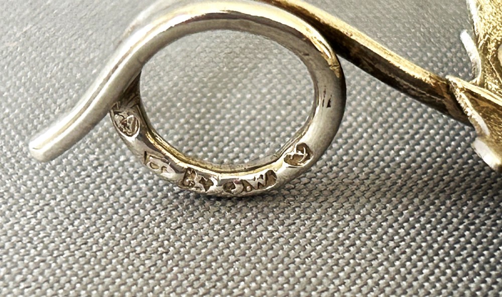 A desirable Georgian silver leaf caddy spoon View V