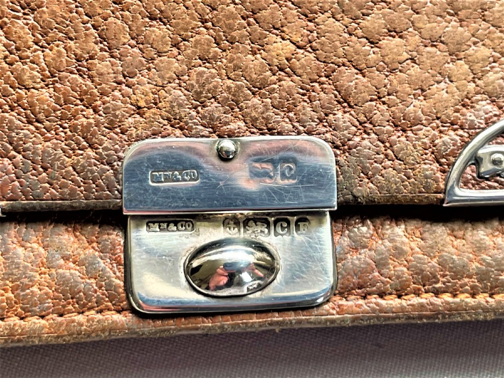 An Edwardian leather silver mounted purse/wallet View IV