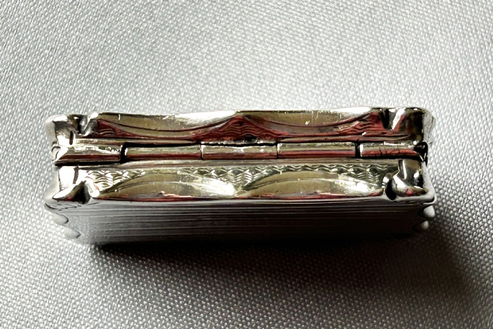 A superb Nathaniel Mills silver gilt vinaigrette View II