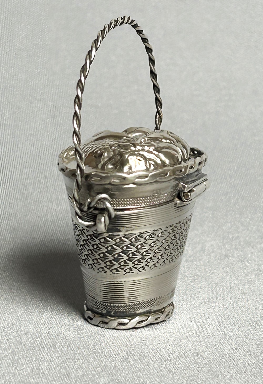 A rare early 19th Century Dutch silver peppermint box View IX