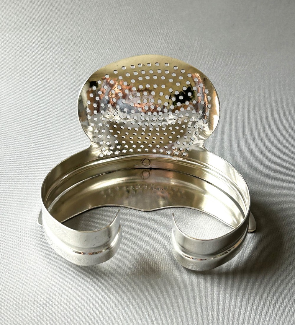 Extremely rare Edwardian silver ice strainer View IV