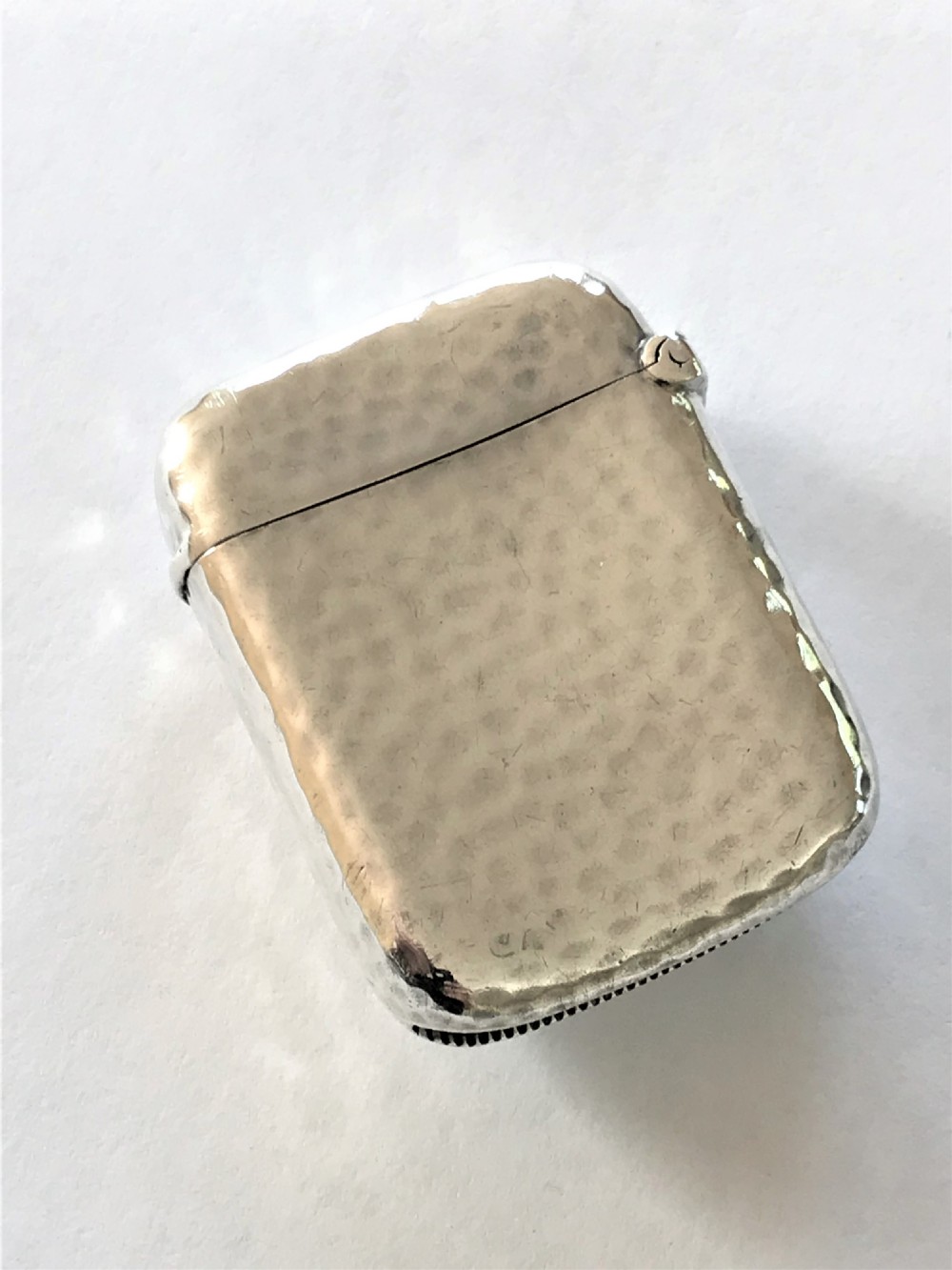 A late Victorian Arts & Crafts silver vesta View II