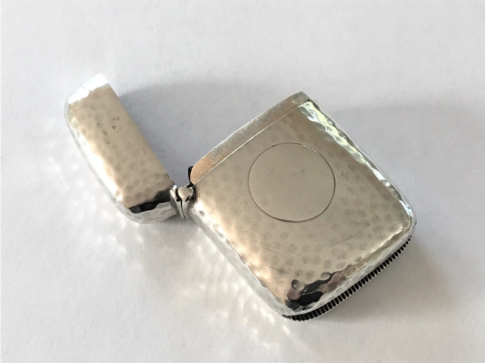 A late Victorian Arts & Crafts silver vesta View III