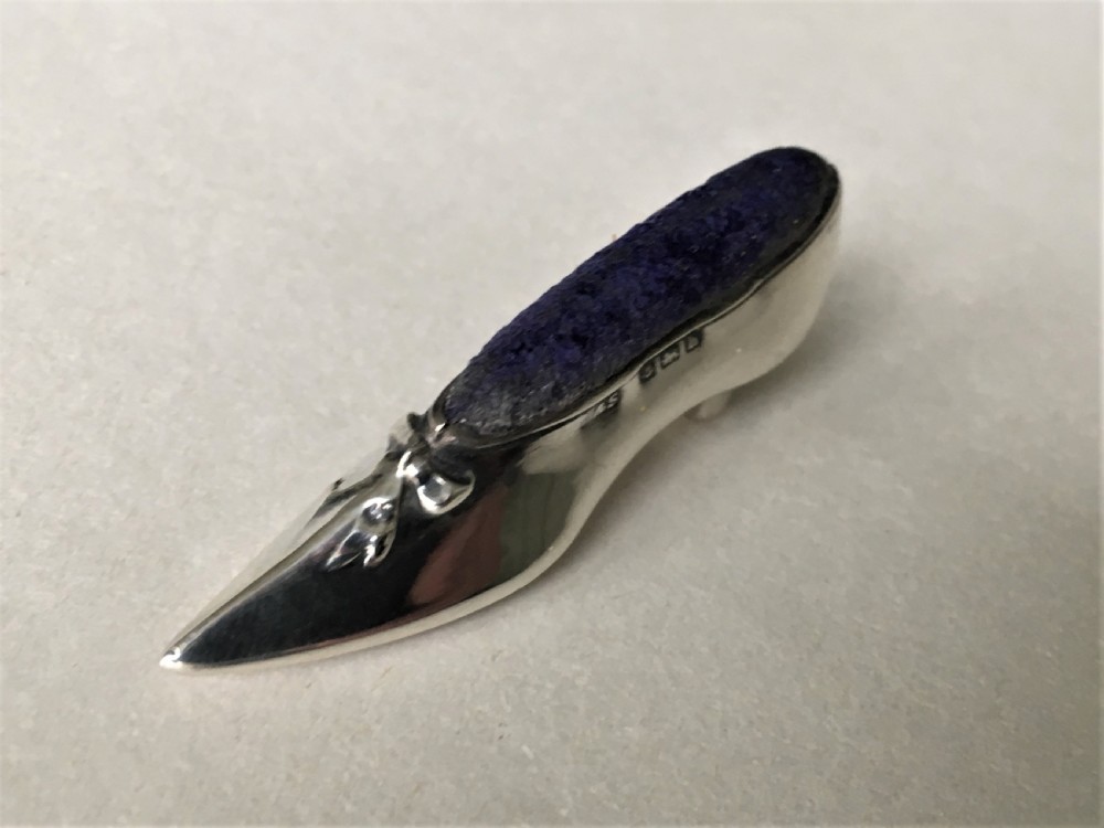 An unusual Edwardian silver shoe pin cushion View IV