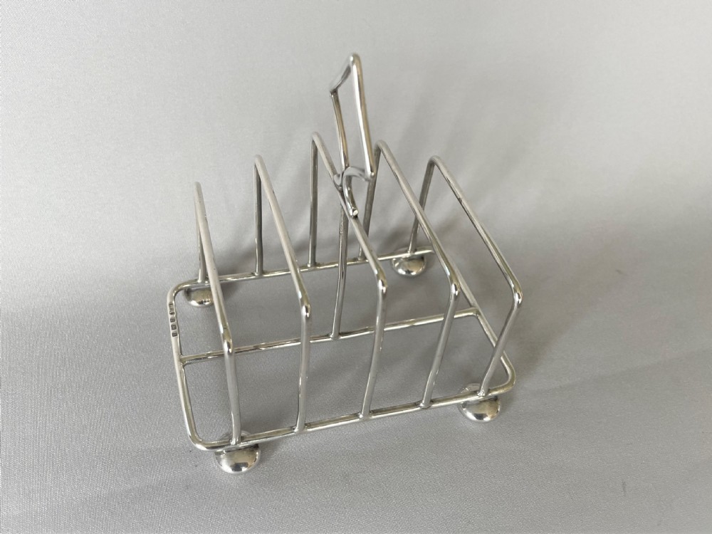 A stylish Edwardian silver toast rack View III