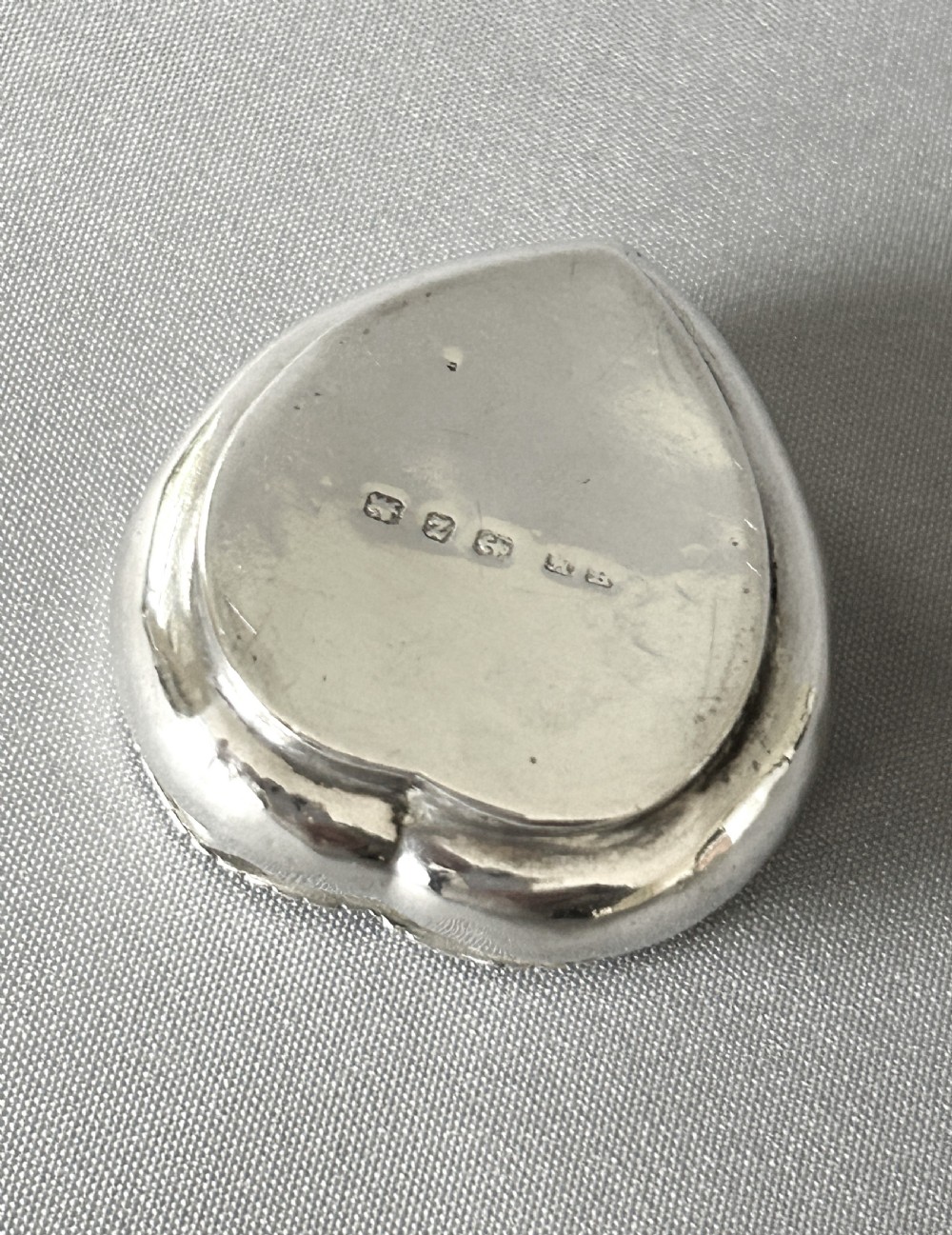 A late Victorian silver heart shaped pill box View IV