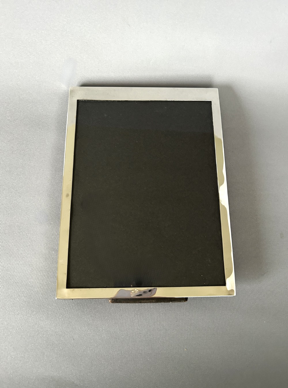 A large Art Deco period silver photo frame View III