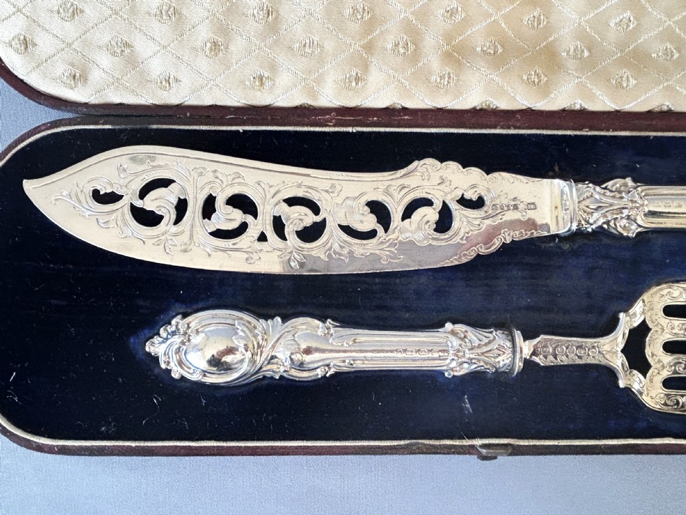 A stunning pair of boxed Victorian silver fish servers View VII