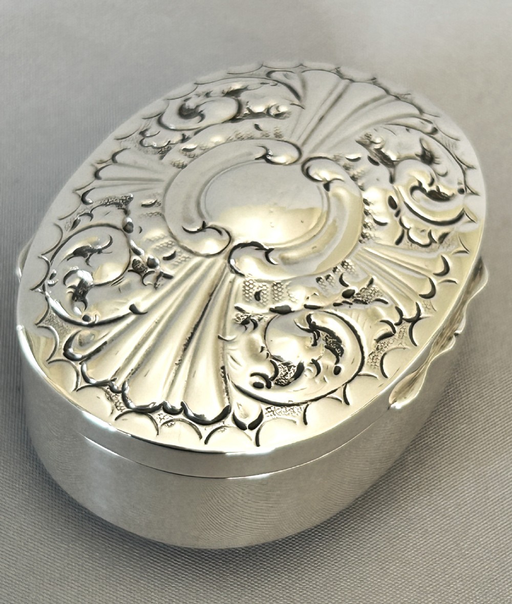 A gorgeous late Victorian silver gilt soap box View III