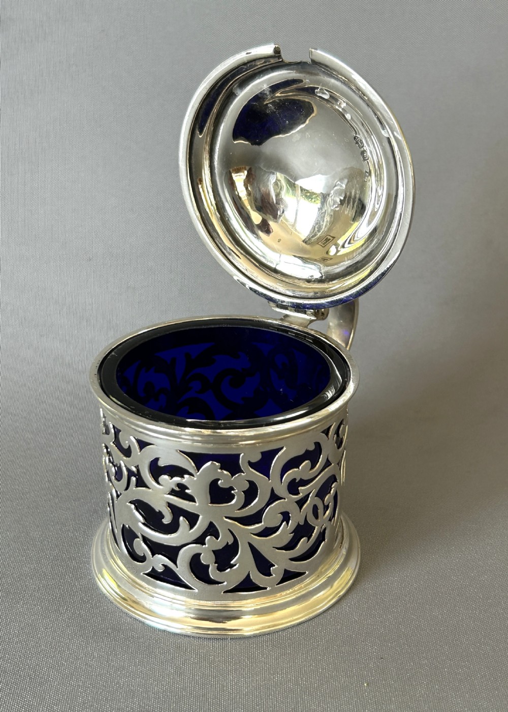 A superb Early Victorian pierced silver drum mustard pot View IV