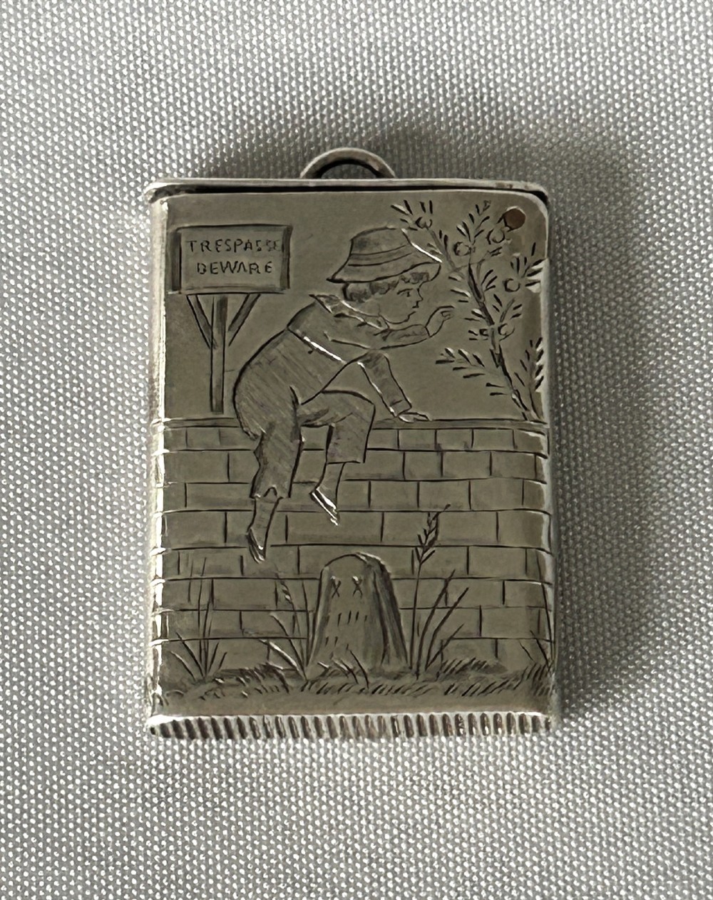 An extremely rare Sampson Morden novelty silver vesta