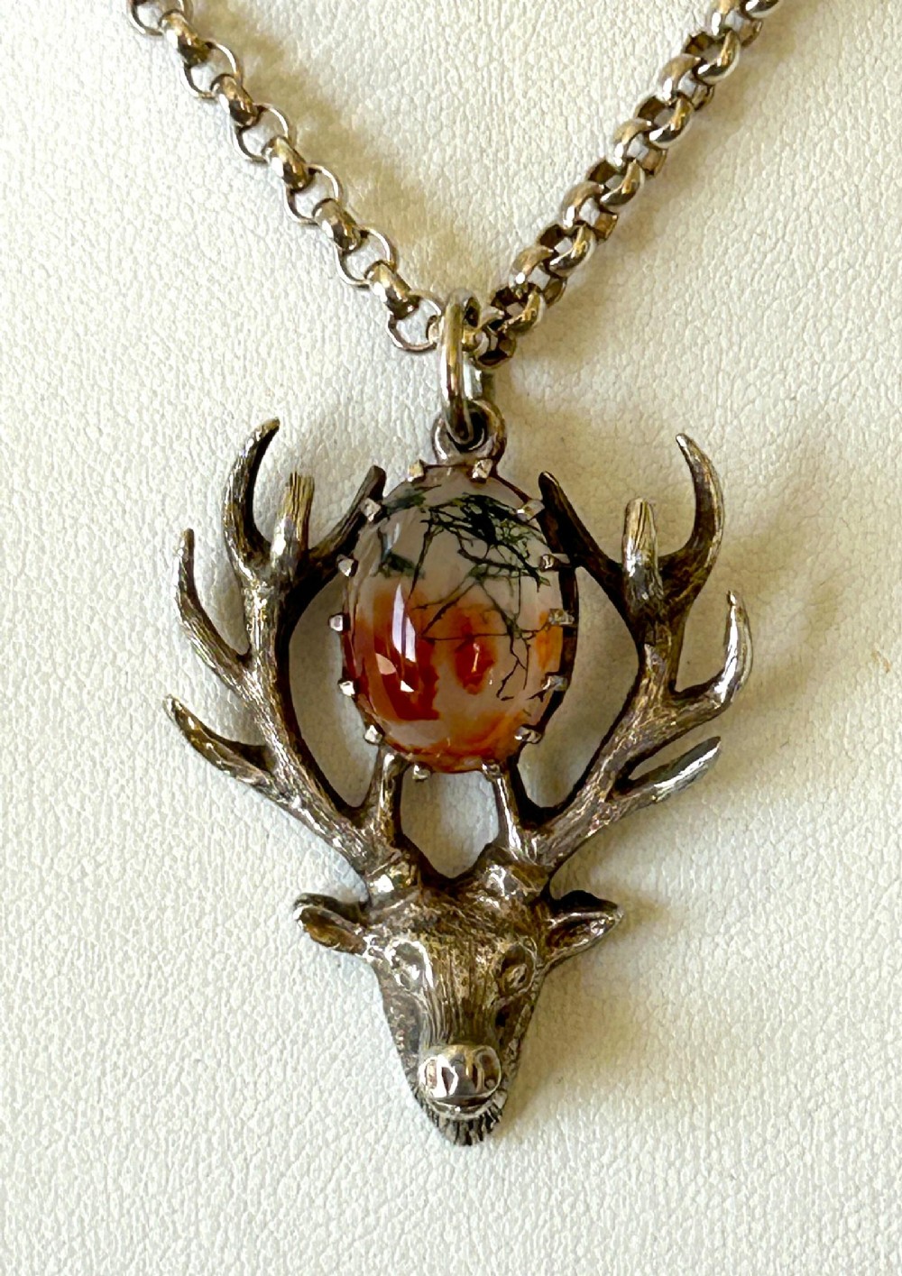 A hallmarked vintage Scottish silver & moss agate pendant necklace