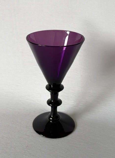 A desirable Georgian amethyst wine flute