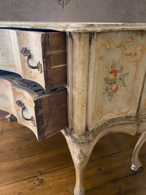 RARE ITALIAN VENETIAN SILVER GILT POLYCHROME DECORATED COMMODE 18TH - ADDITIONAL PHOTO 8