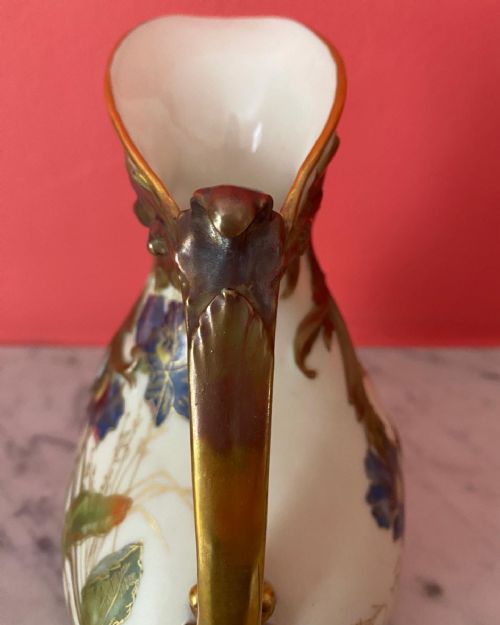 A SUPERB ROYAL WORCESTER EWER 1890 PUCE MARK - ADDITIONAL PHOTO 2