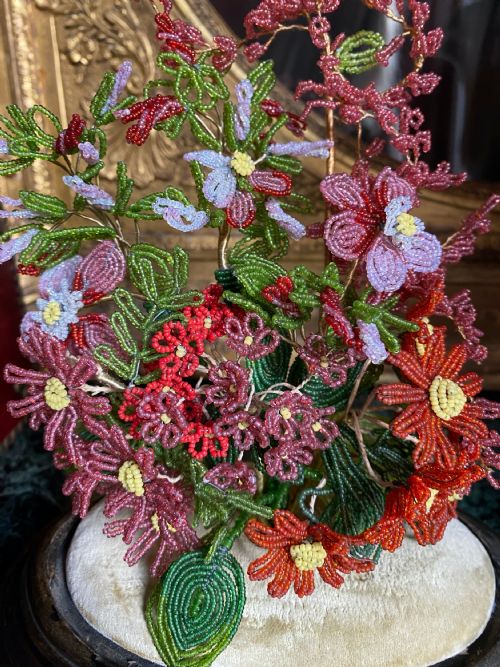A VICTORIAN GLASS PARLOUR DOME WITH FRENCH BEADWORK BOUQUET - ADDITIONAL PHOTO 2