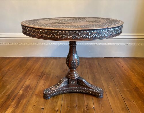 A 19TH CENTURY ANGLO INDIAN MOTHER OF PEARL INLAID PEDESTAL TABLE 85 CM DIAM - ADDITIONAL PHOTO 8