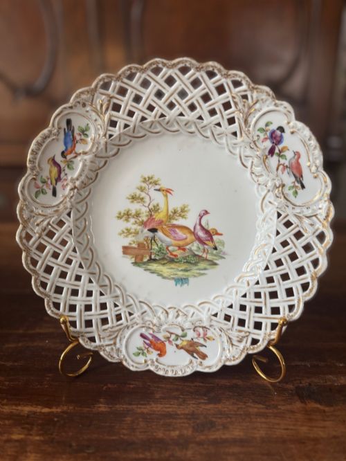 MEISSEN RETICULATED PLATE EXOTIC BIRDS 18801900 CROSSED SWORDS MARK - ADDITIONAL PHOTO 3