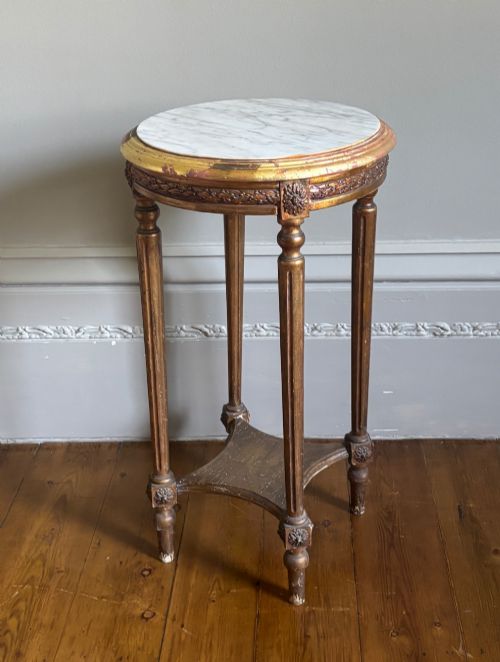 A FRENCH GILTWOOD MARBLE SIDE TABLE C1820