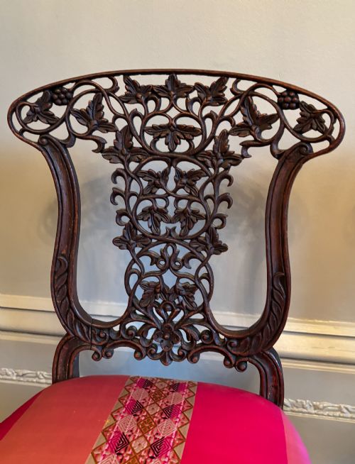 A SUPERB PAIR OF 19TH CENTURY ANGLO INDIAN PADAUK CHAIRS - ADDITIONAL PHOTO 2