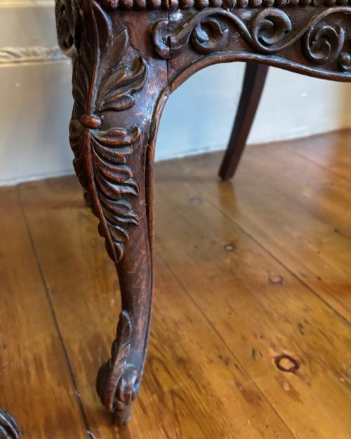 A SUPERB PAIR OF 19TH CENTURY ANGLO INDIAN PADAUK CHAIRS - ADDITIONAL PHOTO 3