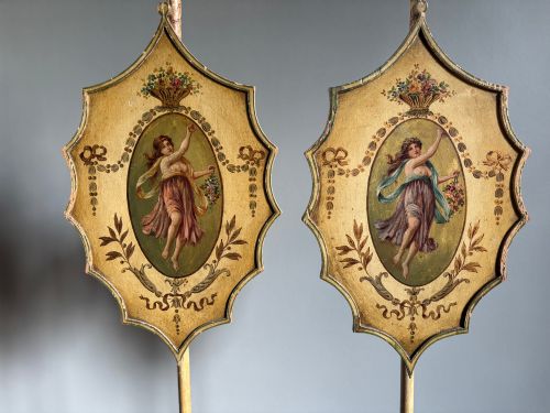 A PAIR OF HEPPLEWHITE POLE SCREENS ON SPADE FEET C1820 - ADDITIONAL PHOTO 7