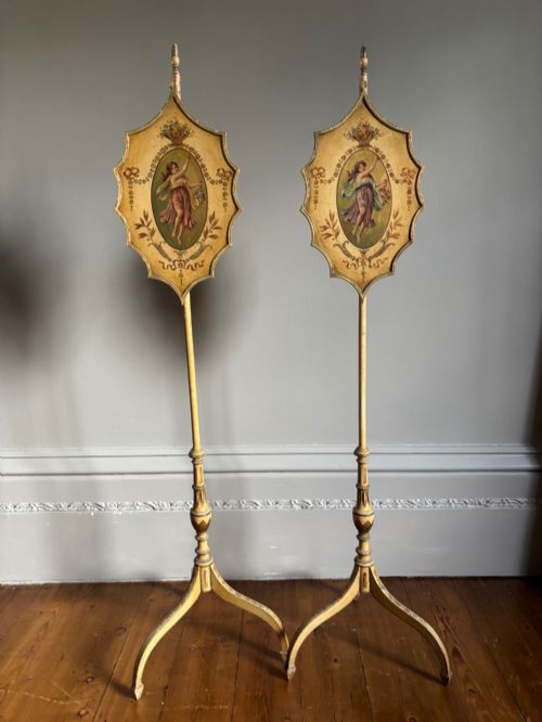 A PAIR OF HEPPLEWHITE POLE SCREENS ON SPADE FEET C1820 - ADDITIONAL PHOTO 8