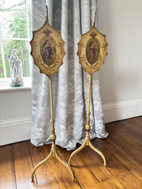A PAIR OF HEPPLEWHITE POLE SCREENS ON SPADE FEET C1820 - ADDITIONAL PHOTO 13