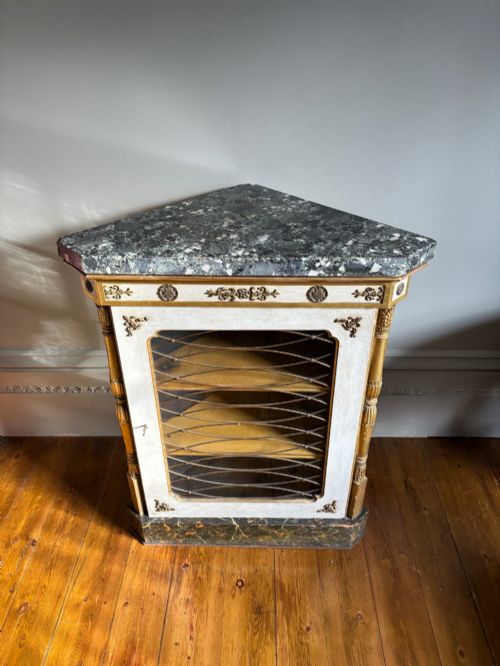 REGENCY PERIOD ITALIAN CORNER CUPBOARD - ADDITIONAL PHOTO 8