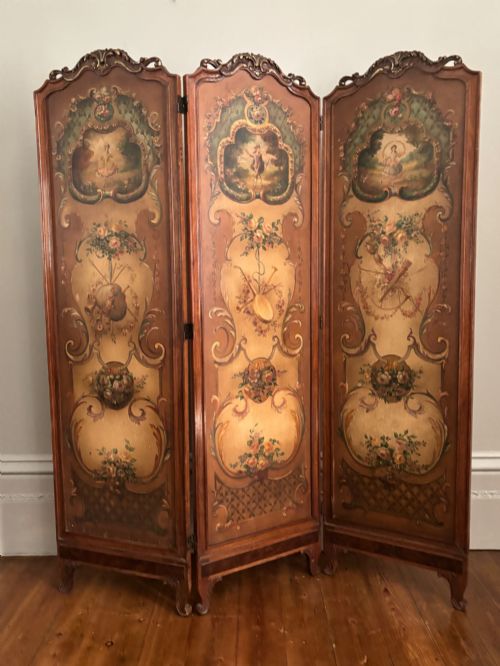 A FRENCH 3 FOLD WALNUT SCREEN WITH THE PANELS WITH PASTORAL SCENES C1900 - ADDITIONAL PHOTO 3