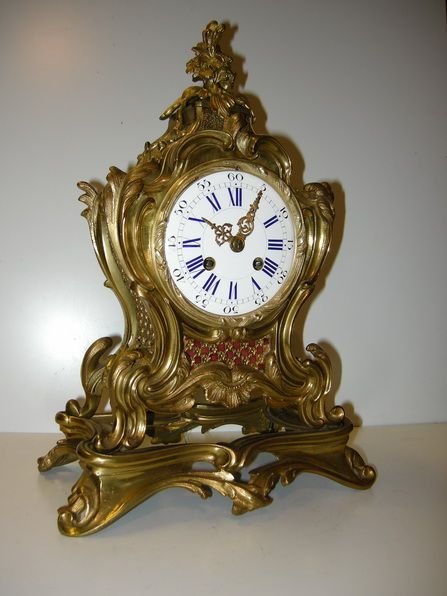 A Quality French Gilt Bronze Mantel Clock
