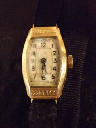 A 9ct Gold Ladies Wristwatch