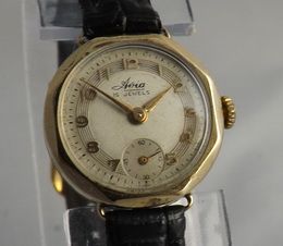 Ladies Aria Wristwatch 9 Carat 1953