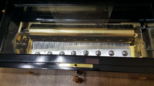 A Victorian 8 Airs Musical Box