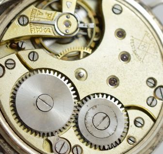 fig 1. 1915 Silver 'Trench' or 'Officers' Watch