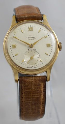 A Gents Smiths De Luxe Wristwatch