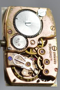 fig 1. 1940 Longines 'Curvex' Wristwatch 