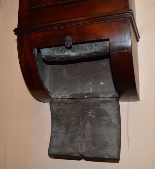 fig 1. An English Tavern Wall Clock