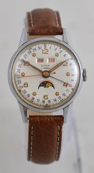 Nais Triple Date Wristwatch