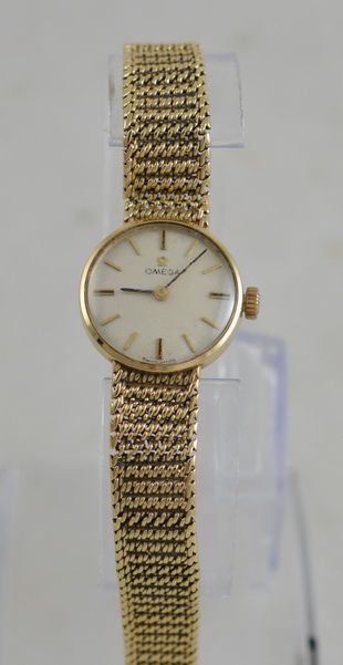 1966 9k Gold Omega Bracelet Watch