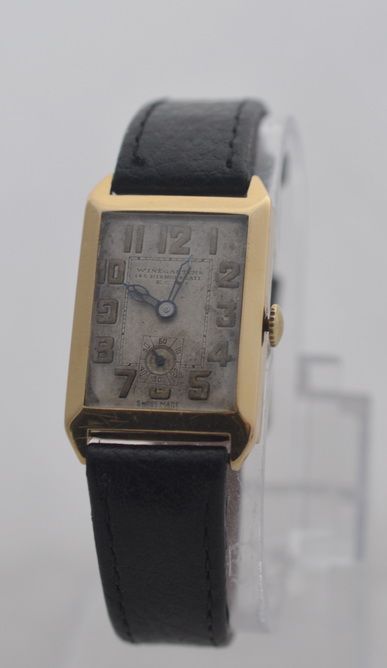 1928 18k Gold 'Tank' Wristwatch