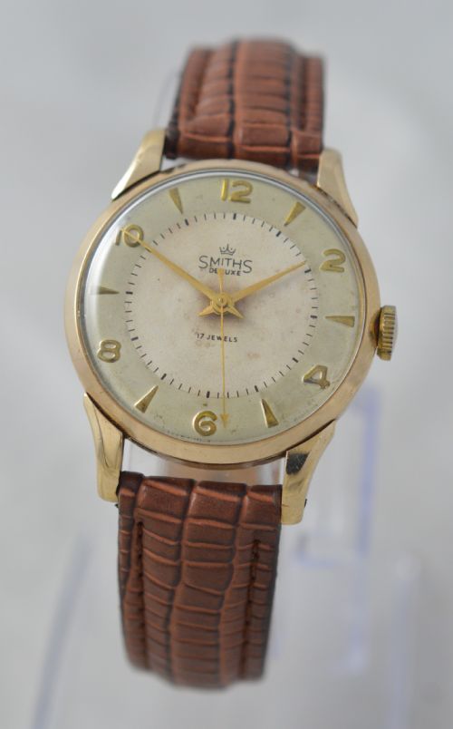 1955 9k Smiths De Luxe Wristwatch with Box