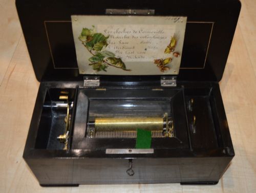 Smaller 6 Air Victorian Musical Box