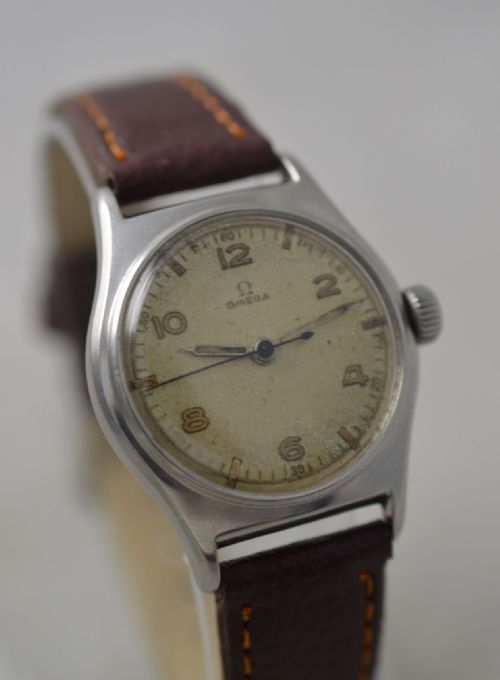 1944 OMEGA STAINLESS STEEL WRISTWATCH - ADDITIONAL PHOTO 1